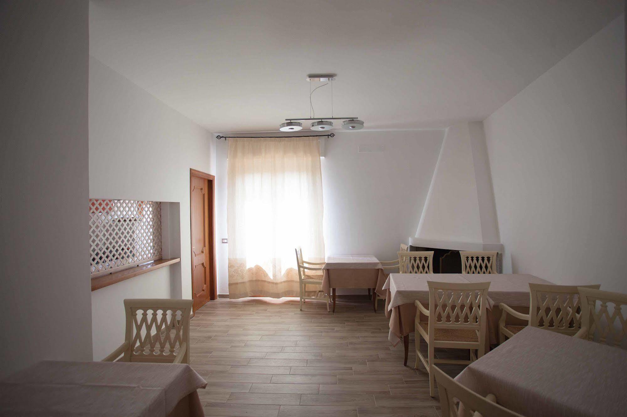 Locanda Degli Artisti Tortolì Eksteriør bilde